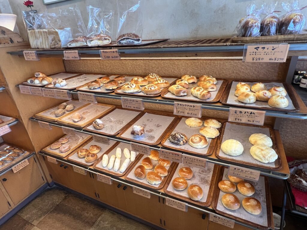 バッケンハウスミサキの店内